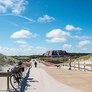 Strandhotel Buren aan Zee